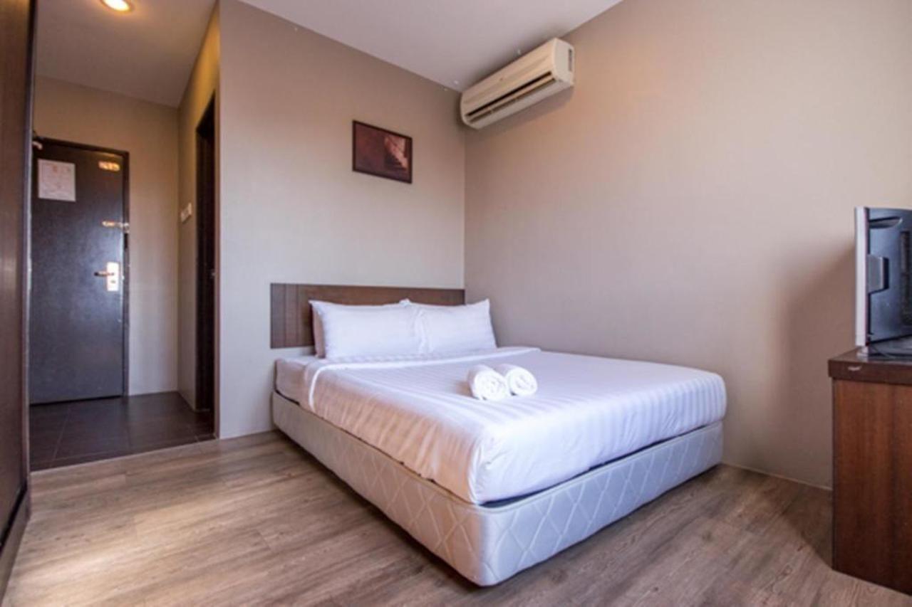 Chariton Hotel Бътъруърт Екстериор снимка
