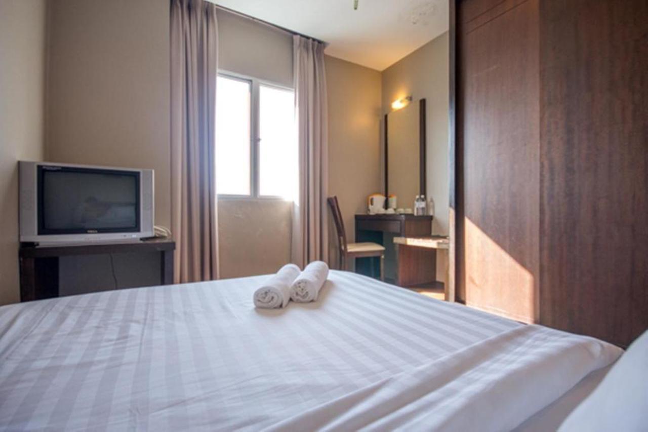 Chariton Hotel Бътъруърт Екстериор снимка