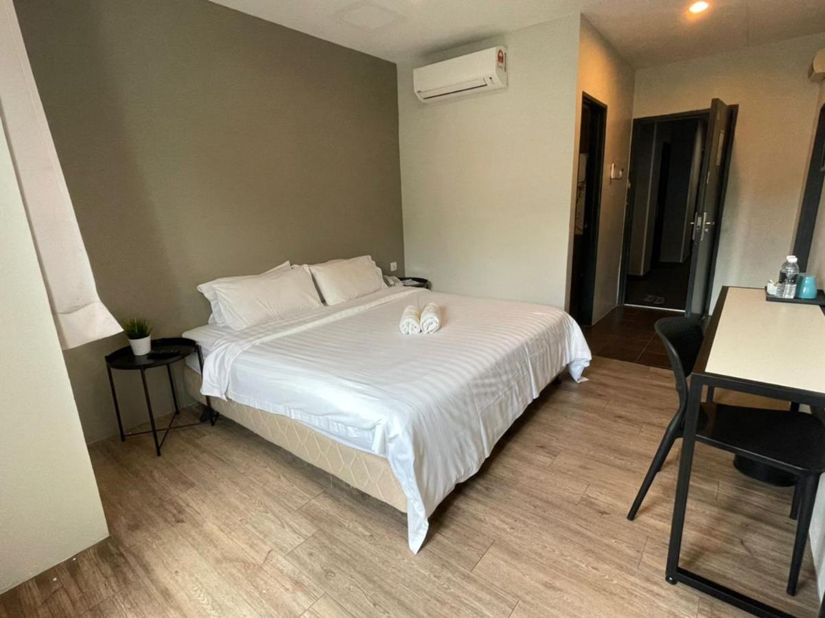 Chariton Hotel Бътъруърт Екстериор снимка