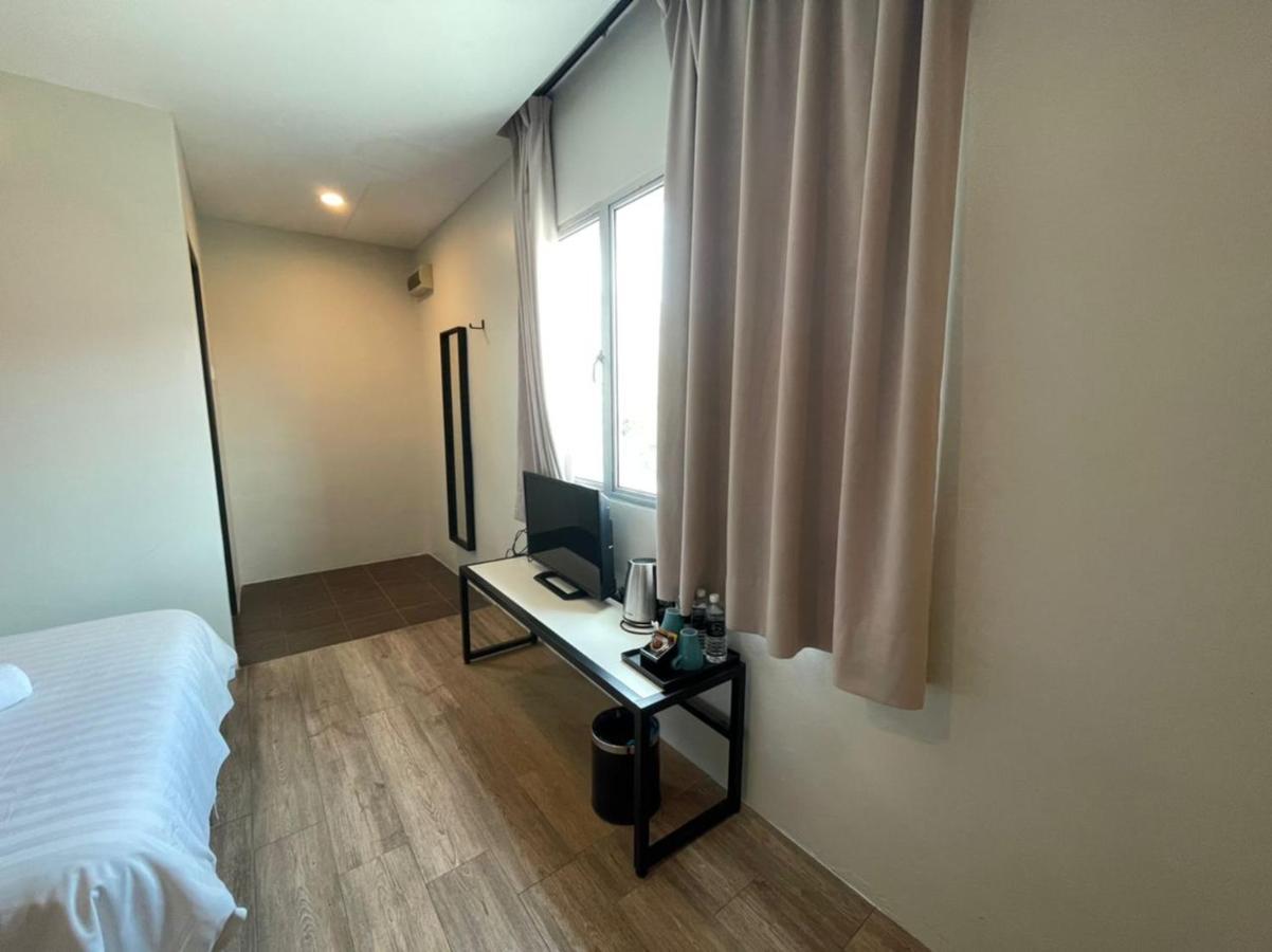 Chariton Hotel Бътъруърт Екстериор снимка