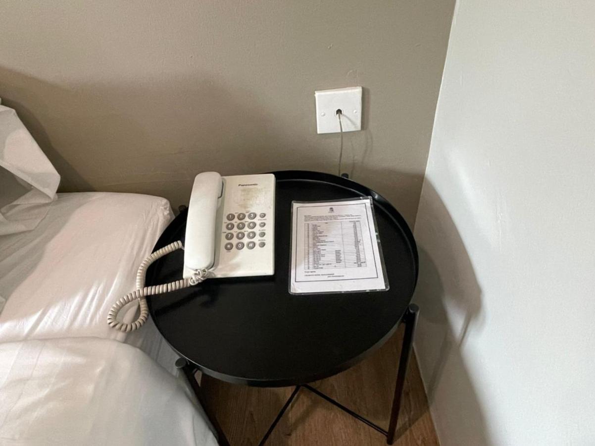 Chariton Hotel Бътъруърт Екстериор снимка